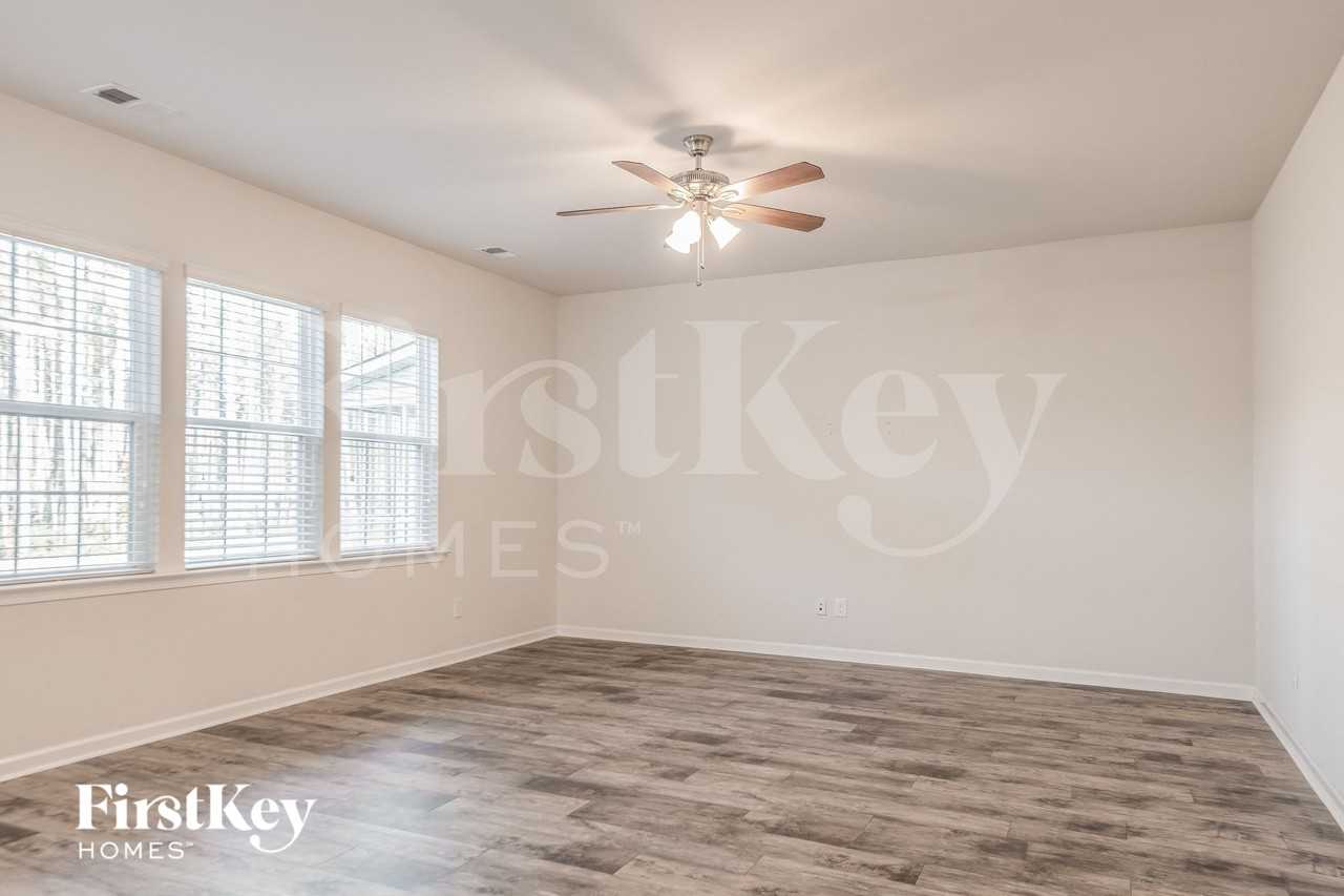 272 Witch Hazel St - Photo 3 of 15