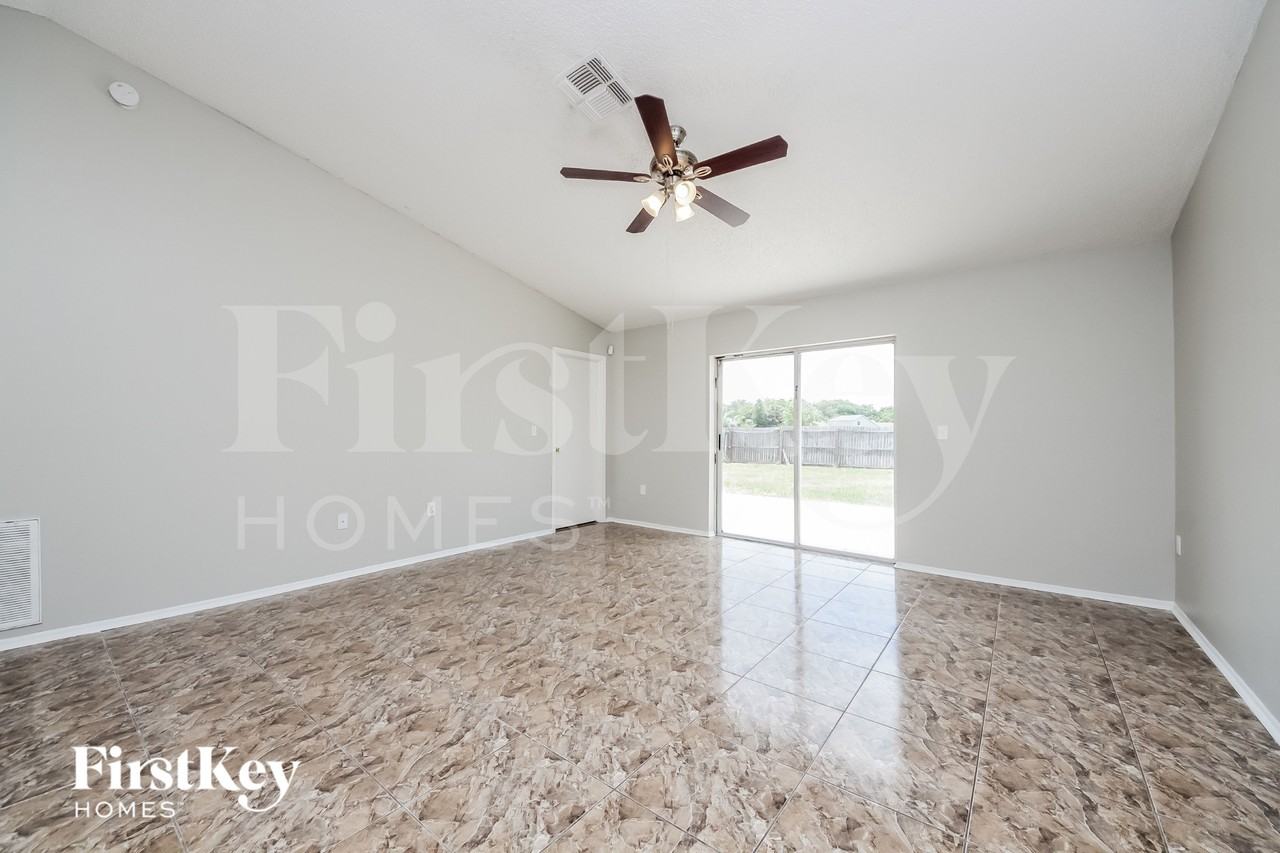 2412 Quail Cove Ct - Photo 3 of 16