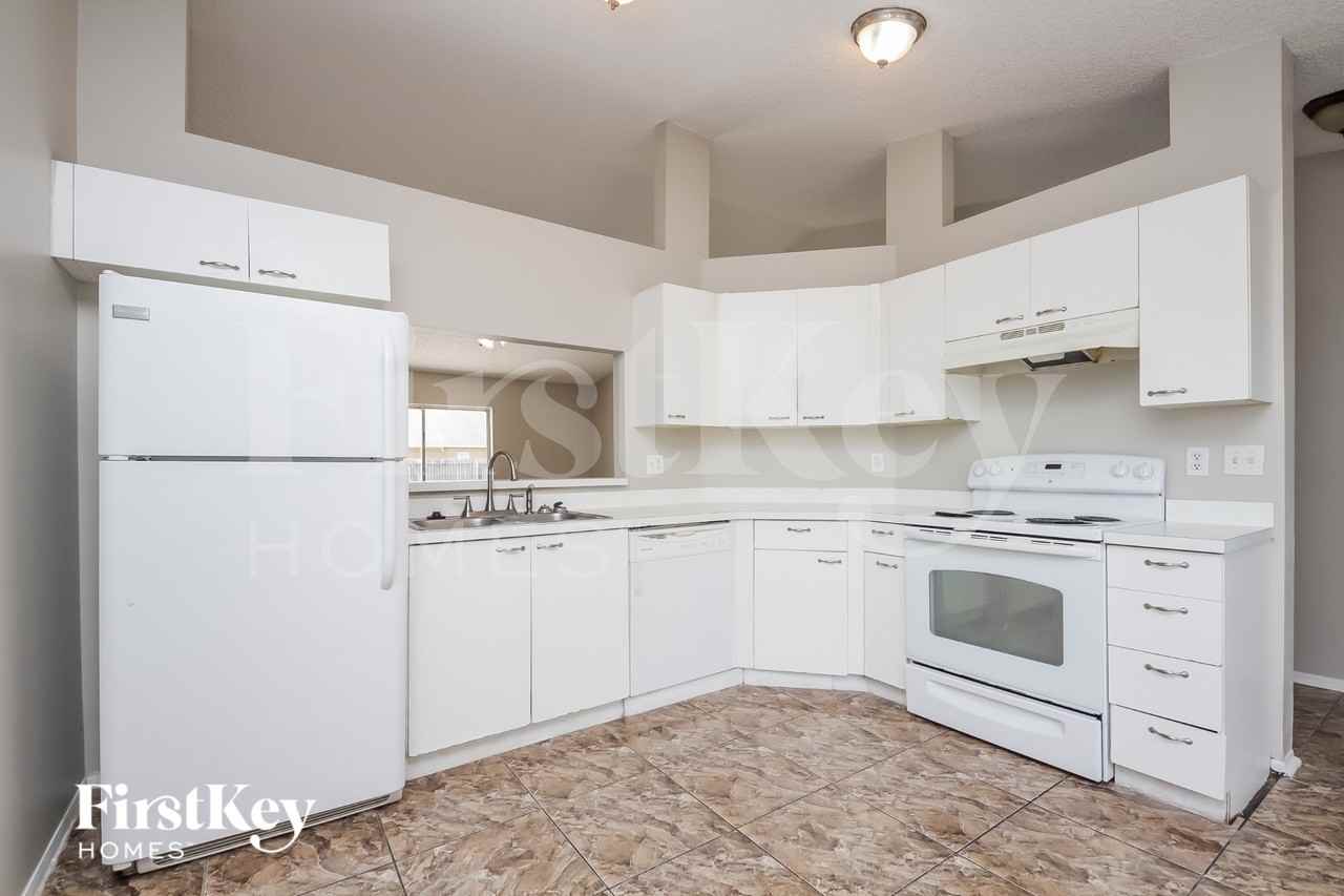 2412 Quail Cove Ct - Photo 7 of 16