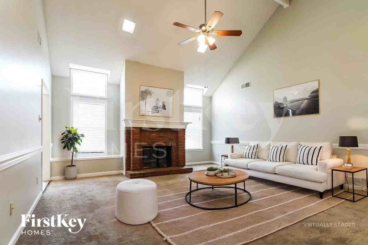 2084 Littlemore Dr - Photo 4 of 19