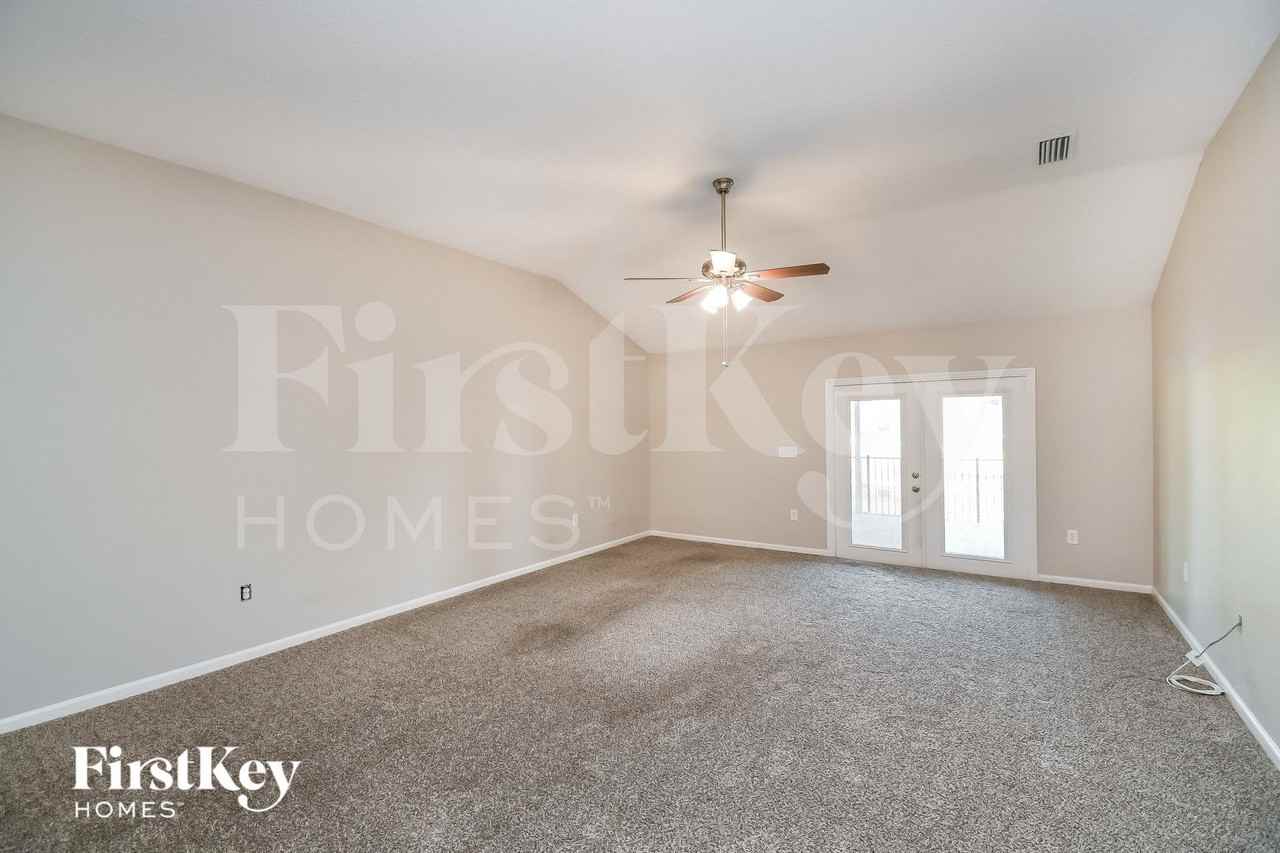 13772 Fish Eagle Dr W - Photo 3 of 15
