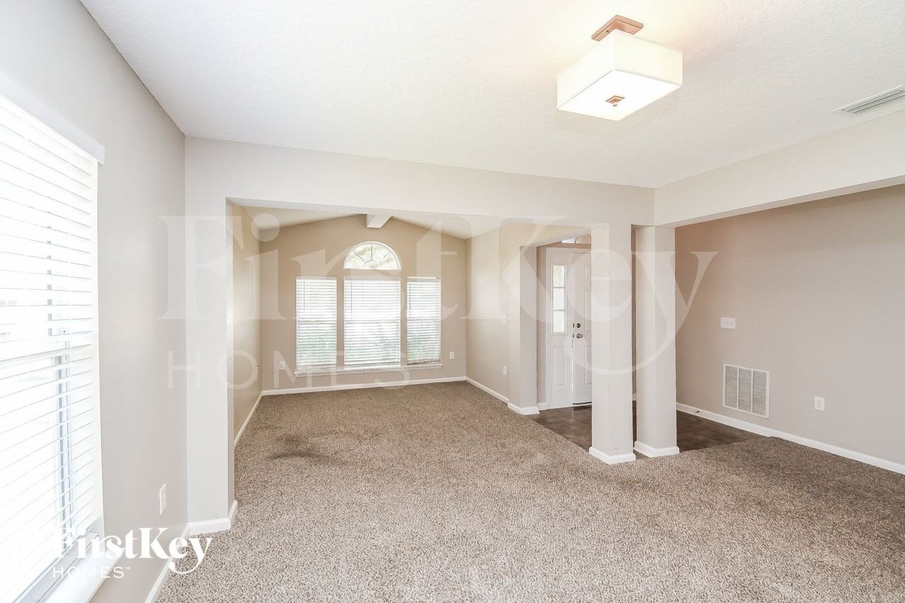 13772 Fish Eagle Dr W - Photo 5 of 15