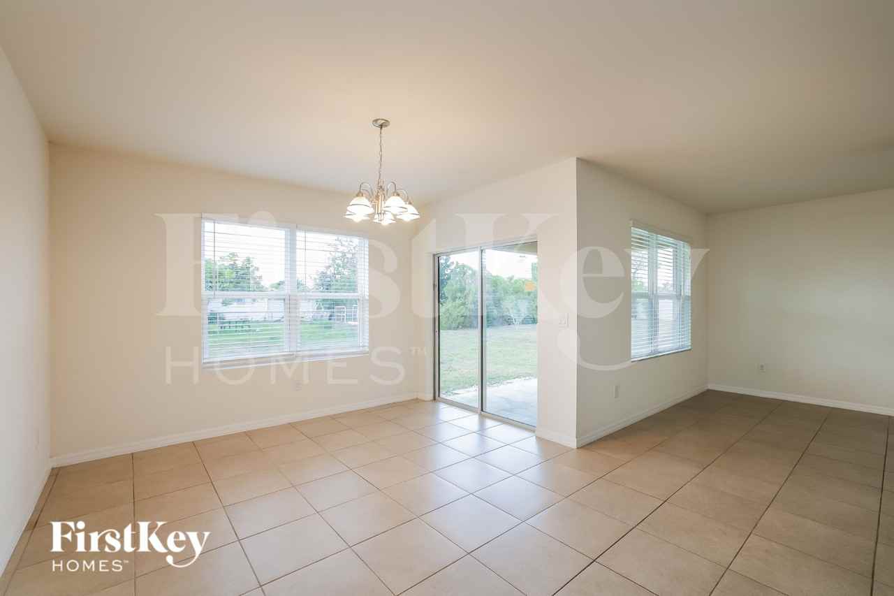 119 Se 20th St - Photo 6 of 20
