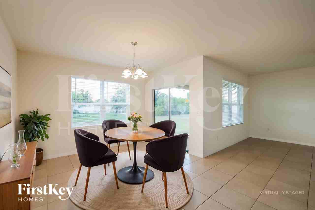 119 Se 20th St - Photo 7 of 20