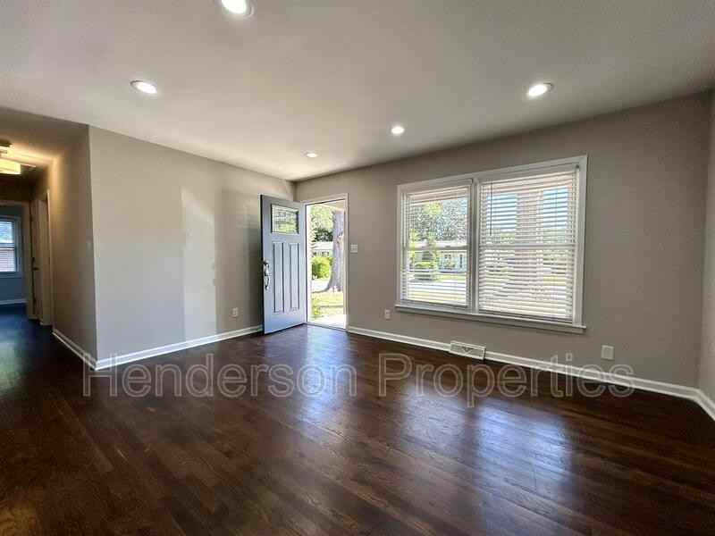 3932 Slagle Dr - Photo 5 of 19