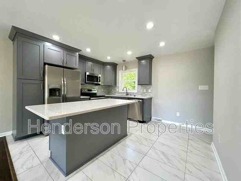 3932 Slagle Dr - Photo 7 of 19