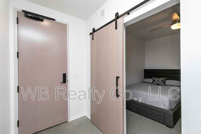 315 5th St #306 - Photo 2 of 28