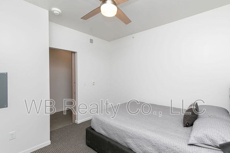 315 5th St #306 - Photo 6 of 28