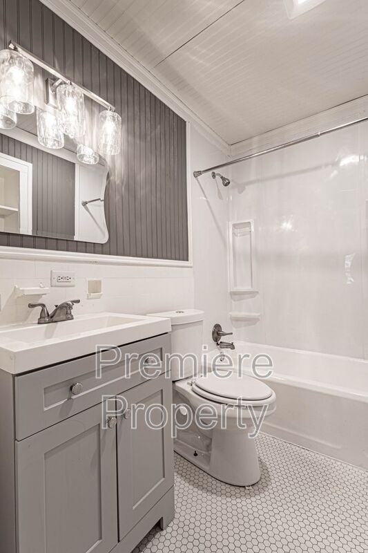 1705 S Northern Blvd - Photo 7 of 9