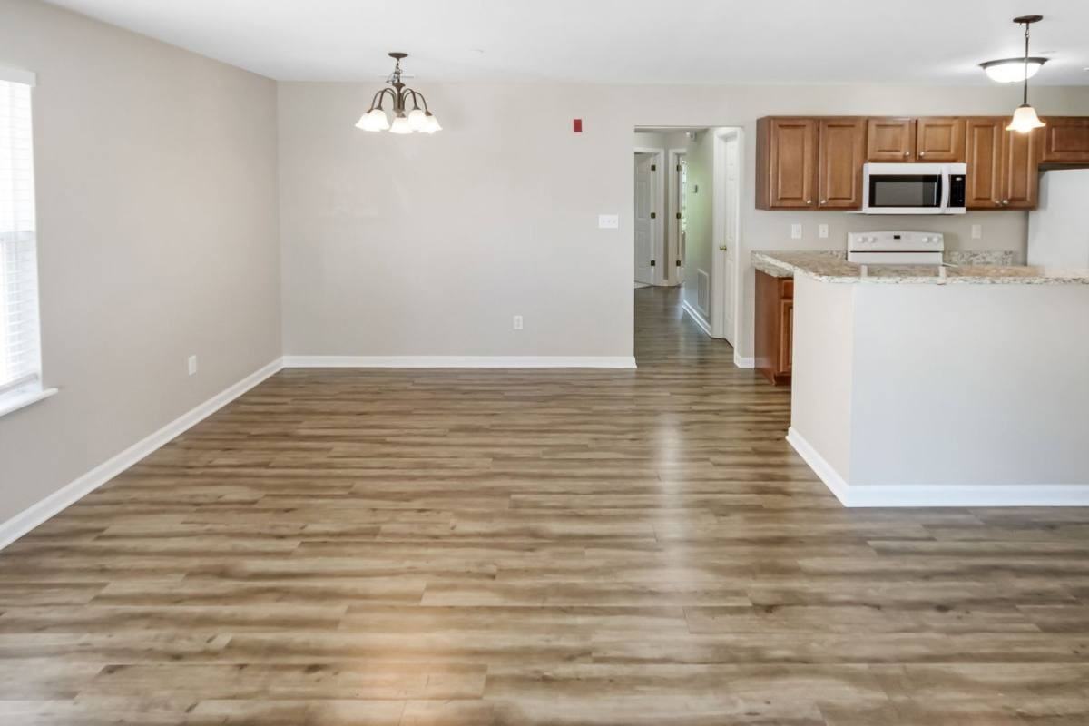 48 Stonewall Creek Ct - Photo 3 of 10