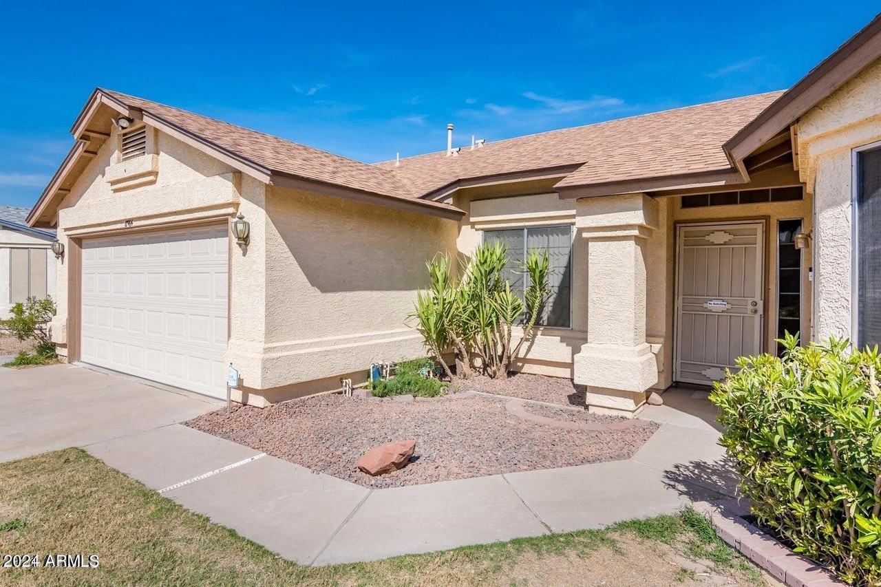 8564 W Ocotillo Rd - Photo 3 of 24