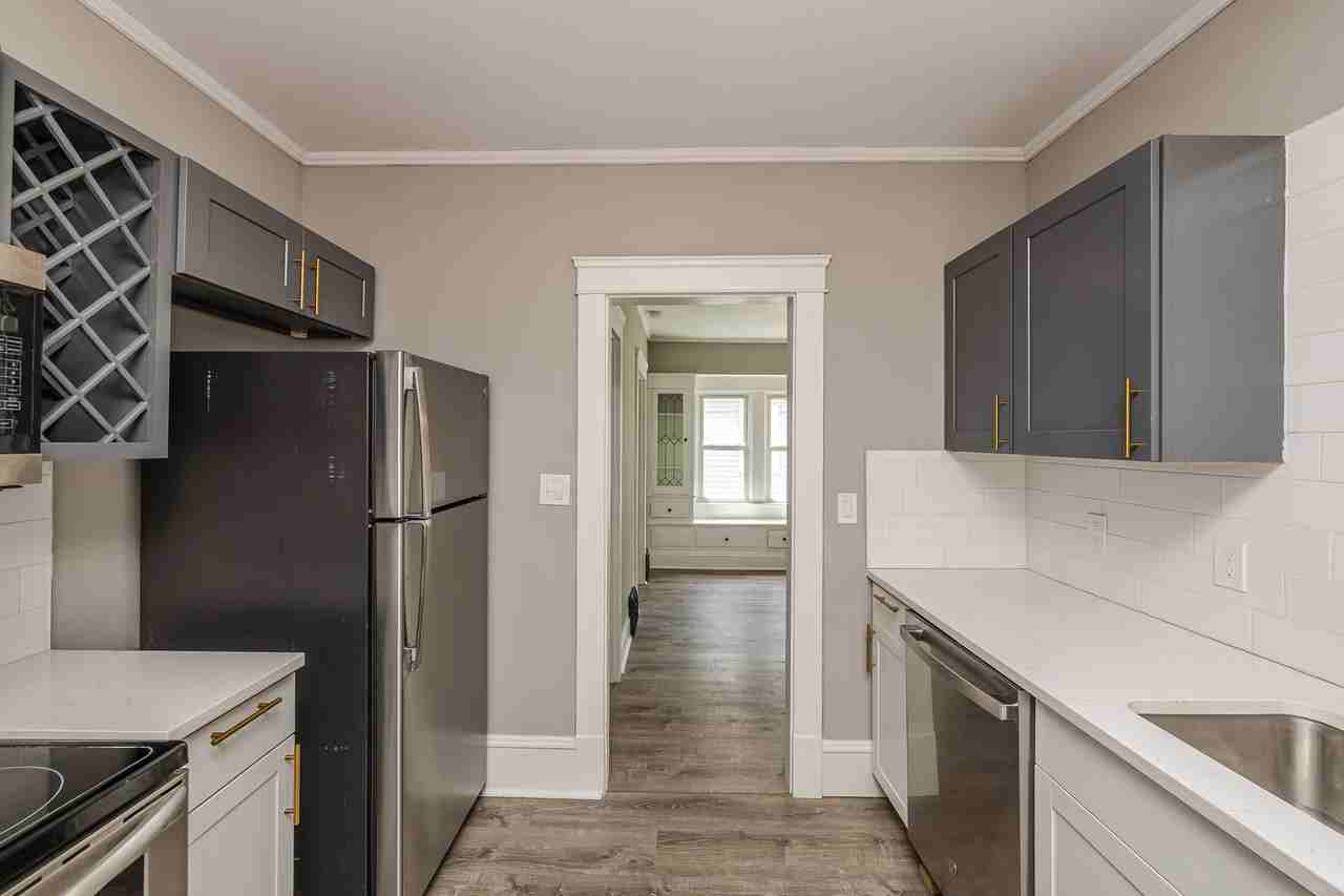 2135 W 105Th St - Photo 5 of 18