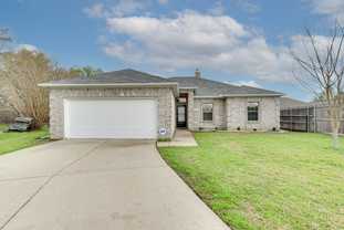 102 Paloma Cir - Photo 1 of 1