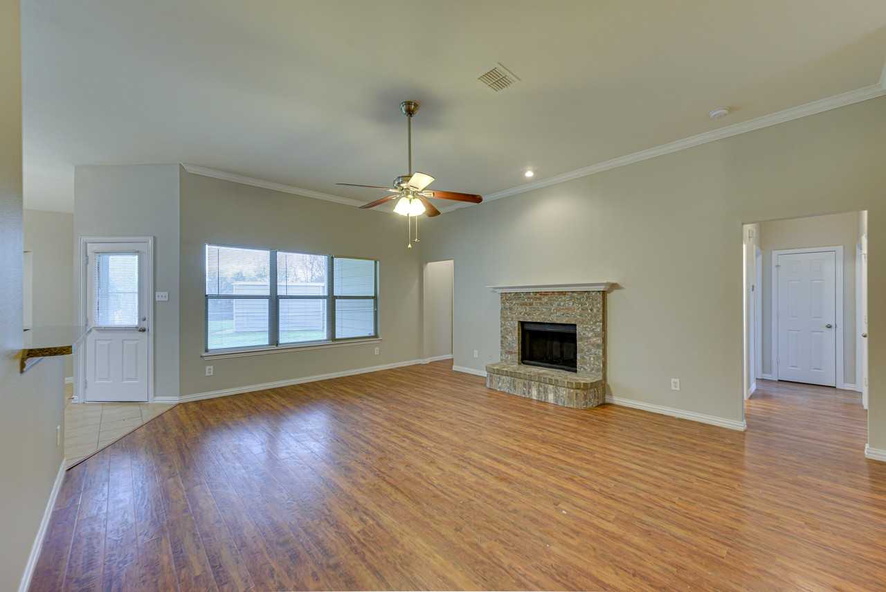 102 Paloma Cir - Photo 5 of 34