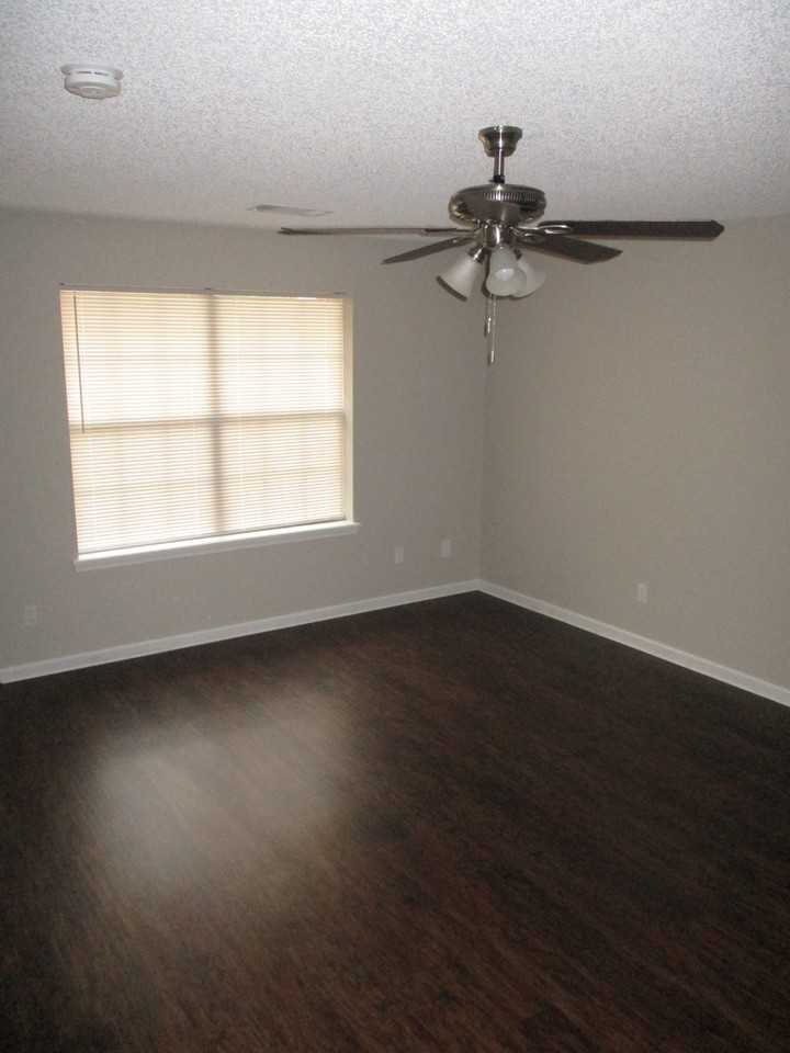 87 Sycamore Cir - Photo 3 of 14