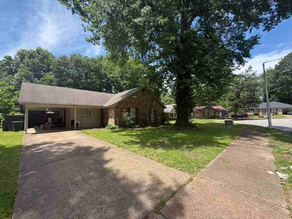 3907 Bowmar Cv - Photo 2 of 10