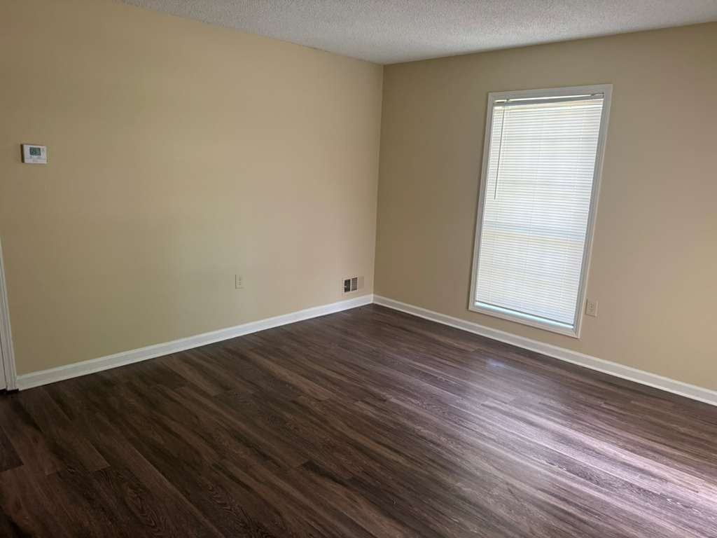 3907 Bowmar Cv - Photo 4 of 10