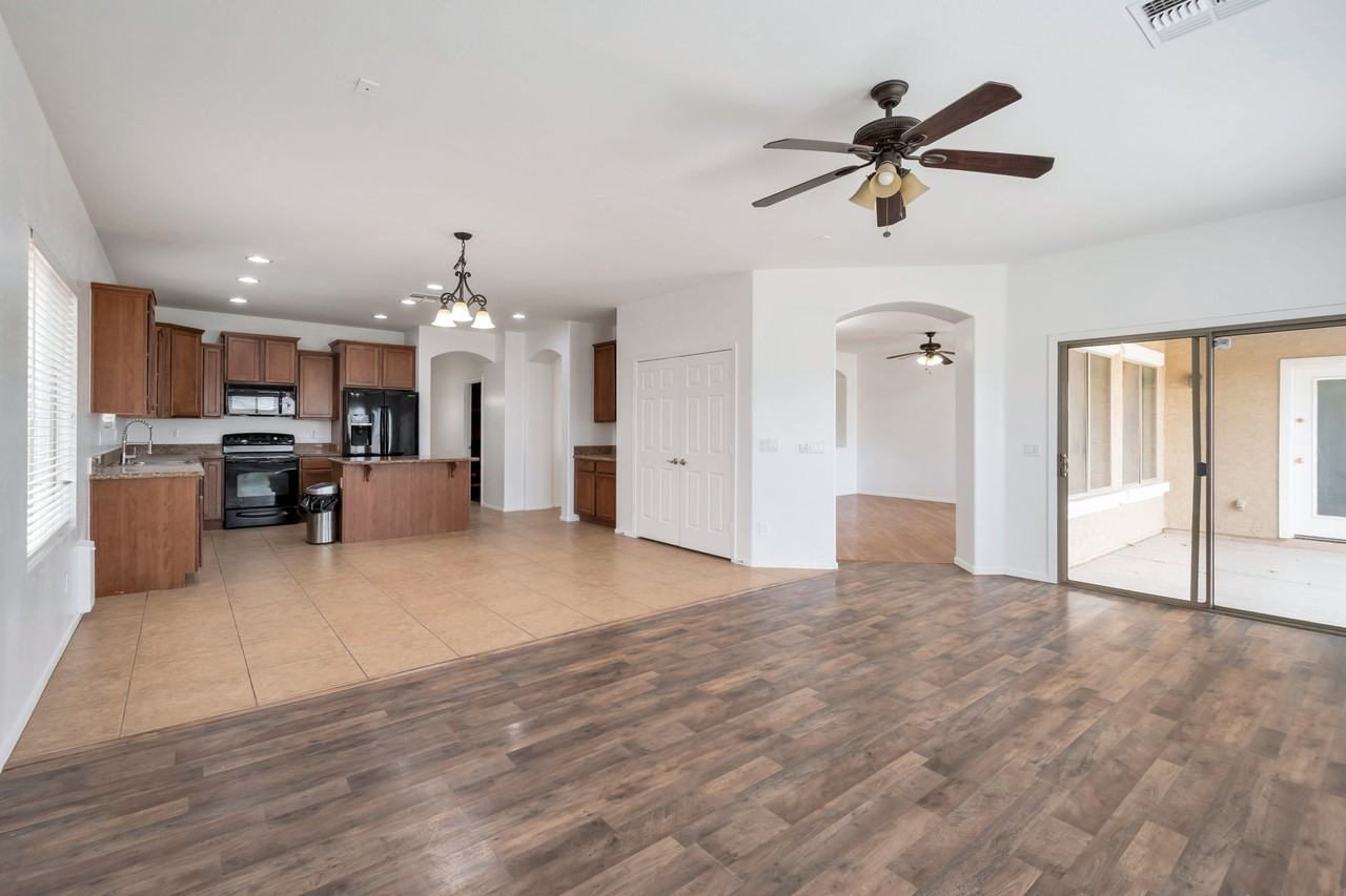 9612 E Tangerine Rd - Photo 7 of 24