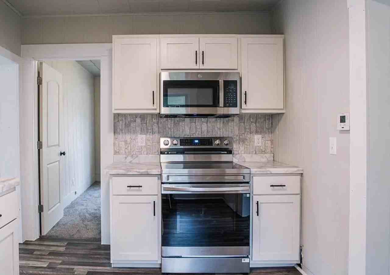 315 W Begley St #1 - Photo 2 of 6