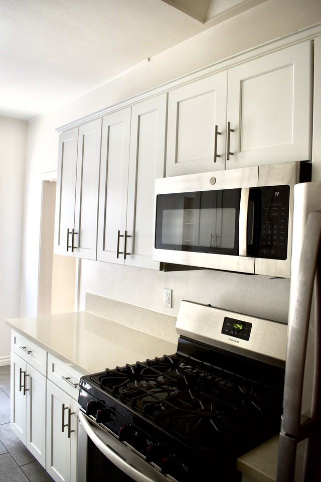 336 N Ogden Dr - Photo 4 of 19