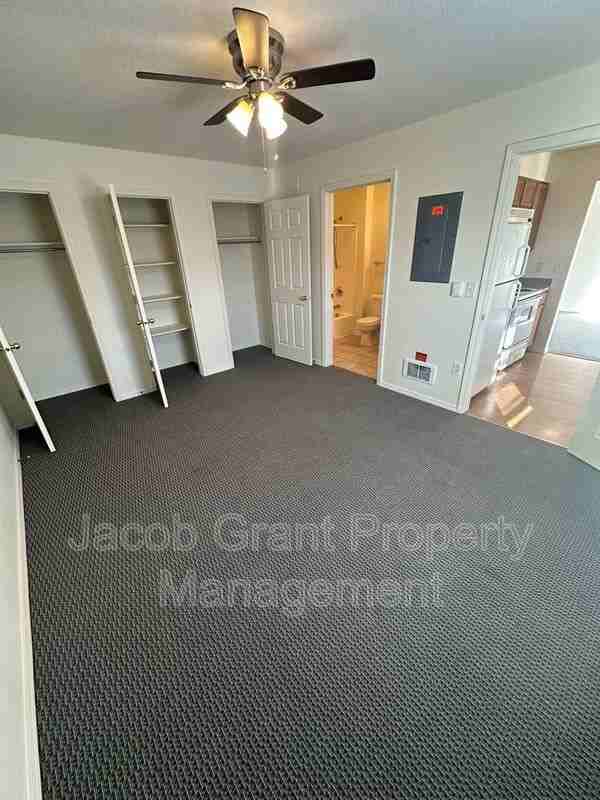1378 Curlew Dr #145 - Photo 5 of 11