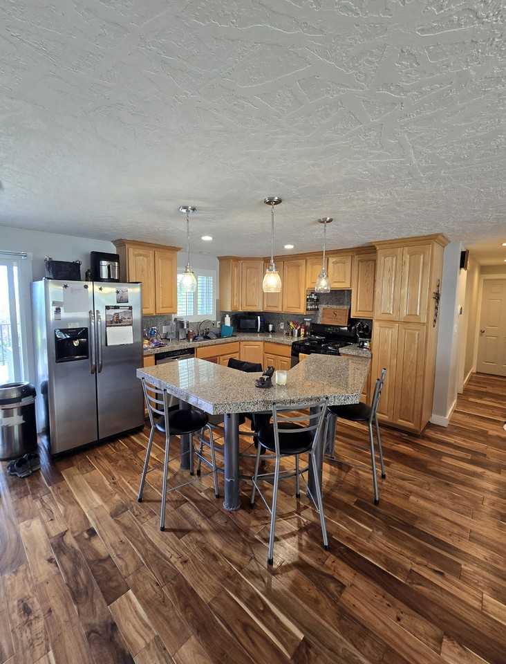 725 En - Photo 2 of 11