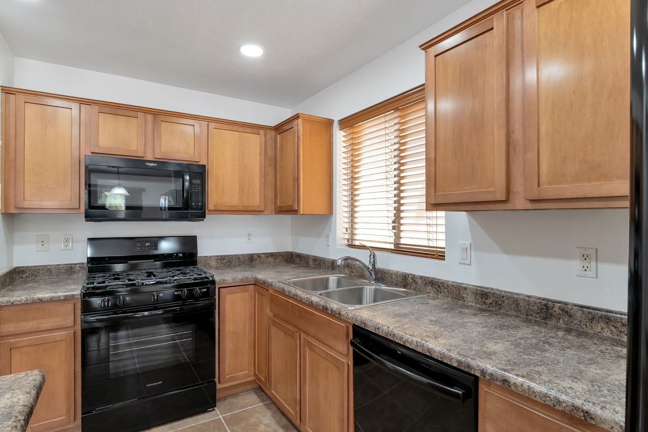 14374 S Camino El Galan - Photo 2 of 28
