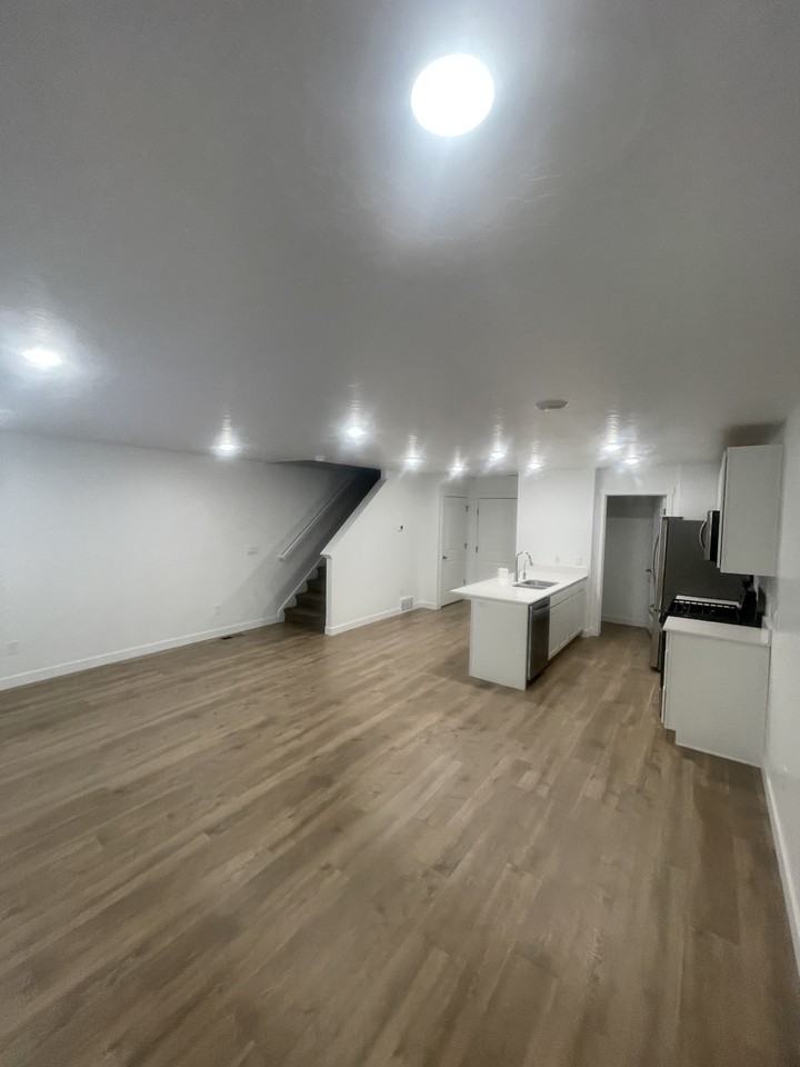 967 E Drifter Ln - Photo 2 of 21