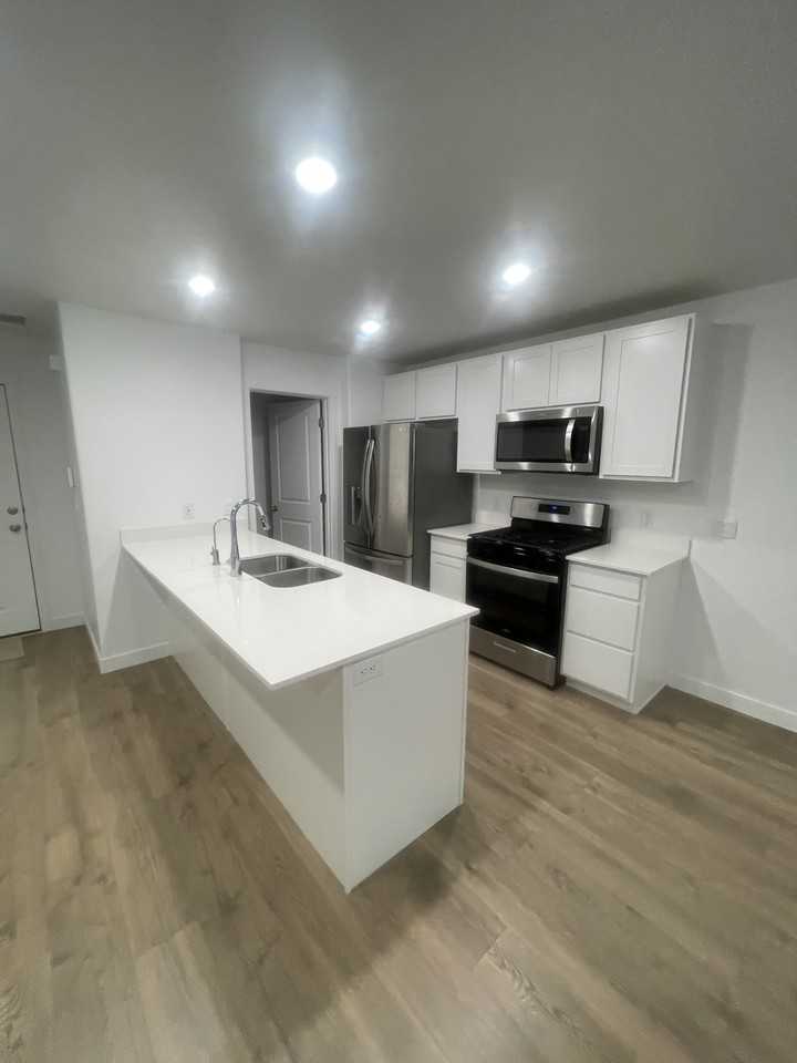 967 E Drifter Ln - Photo 3 of 21