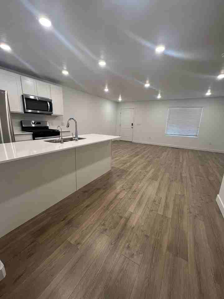 967 E Drifter Ln - Photo 4 of 21
