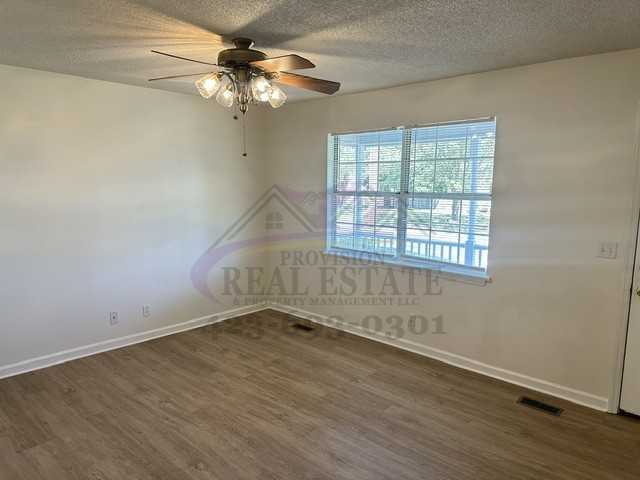 3266 Somerset Dr Se - Photo 6 of 17