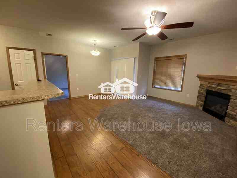 2000 Meadow Ct #402 - Photo 4 of 15