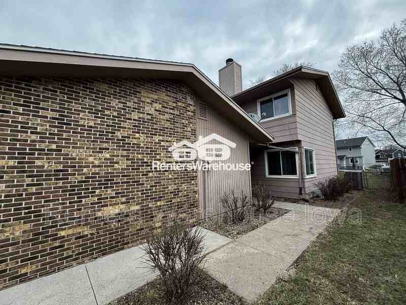 950 67th St #410 - Photo 5 of 22