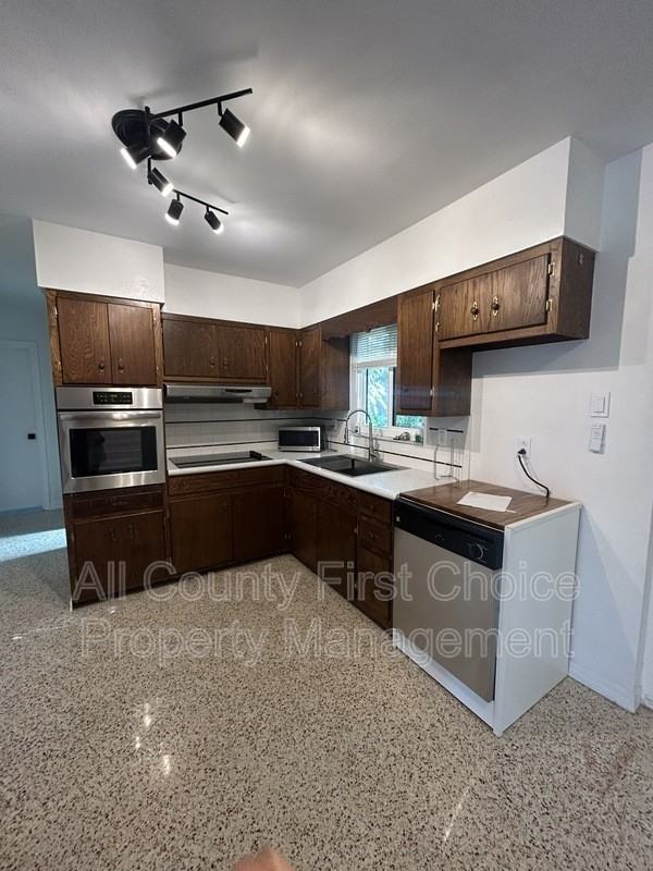 2819 53rd St N - Photo 7 of 25