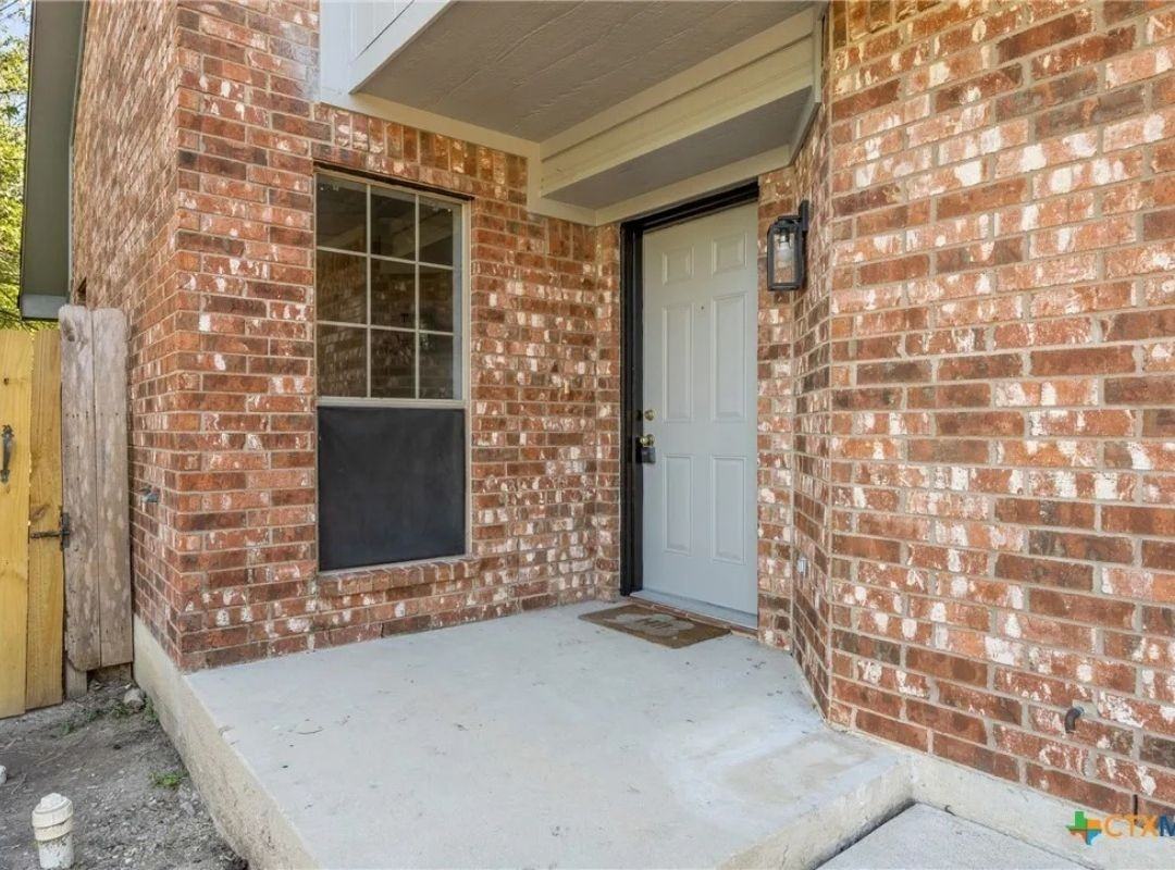 2602 Tortuga Ln - Photo 2 of 25