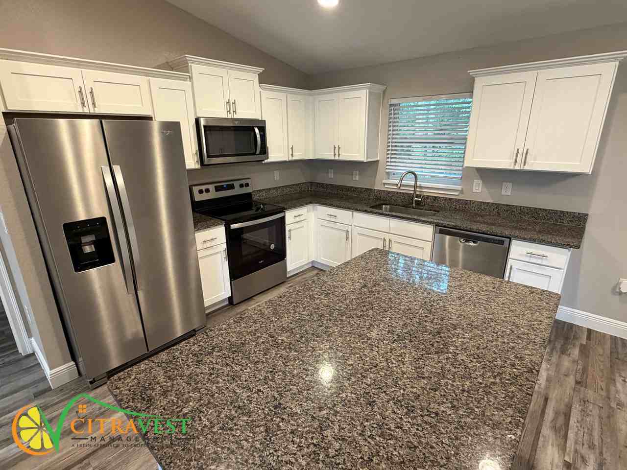 9995 N Sandree Dr - Photo 4 of 13