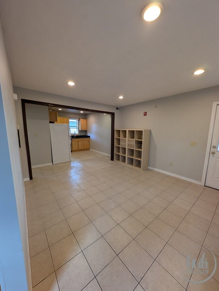 3 Barton St #3 - Photo 2 of 24