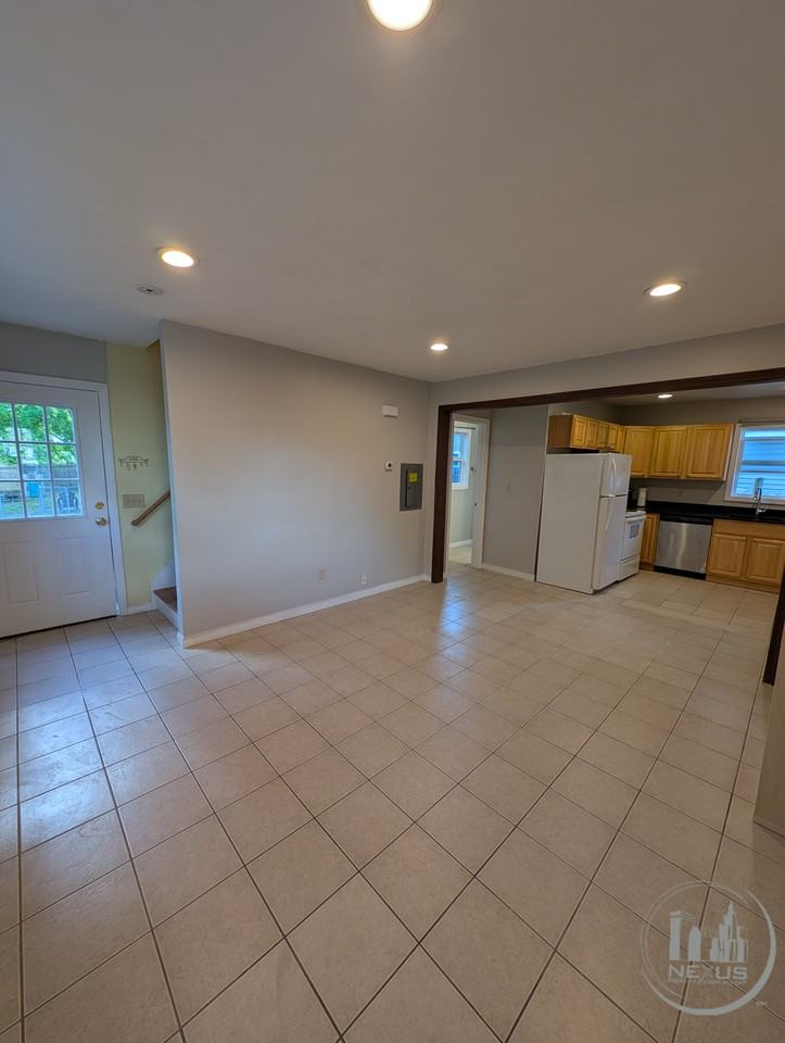 3 Barton St #3 - Photo 3 of 24