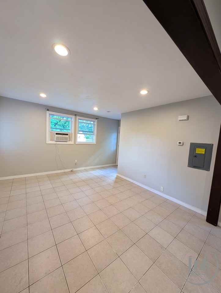 3 Barton St #3 - Photo 4 of 24