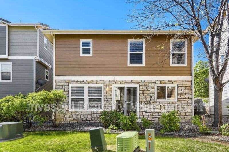 11602 Fenwick Cir - Photo 2 of 20