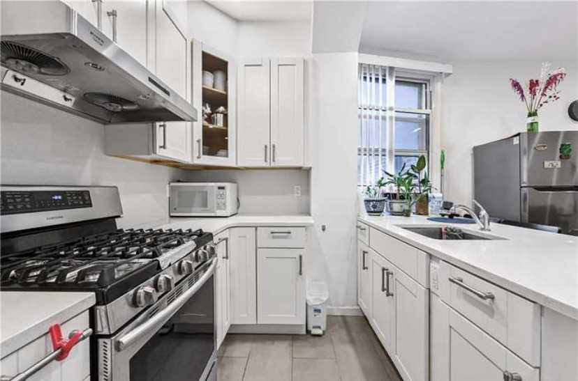 57 Avenue O #A4 - Photo 3 of 14