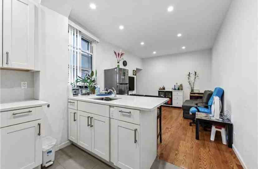 57 Avenue O #A4 - Photo 5 of 14