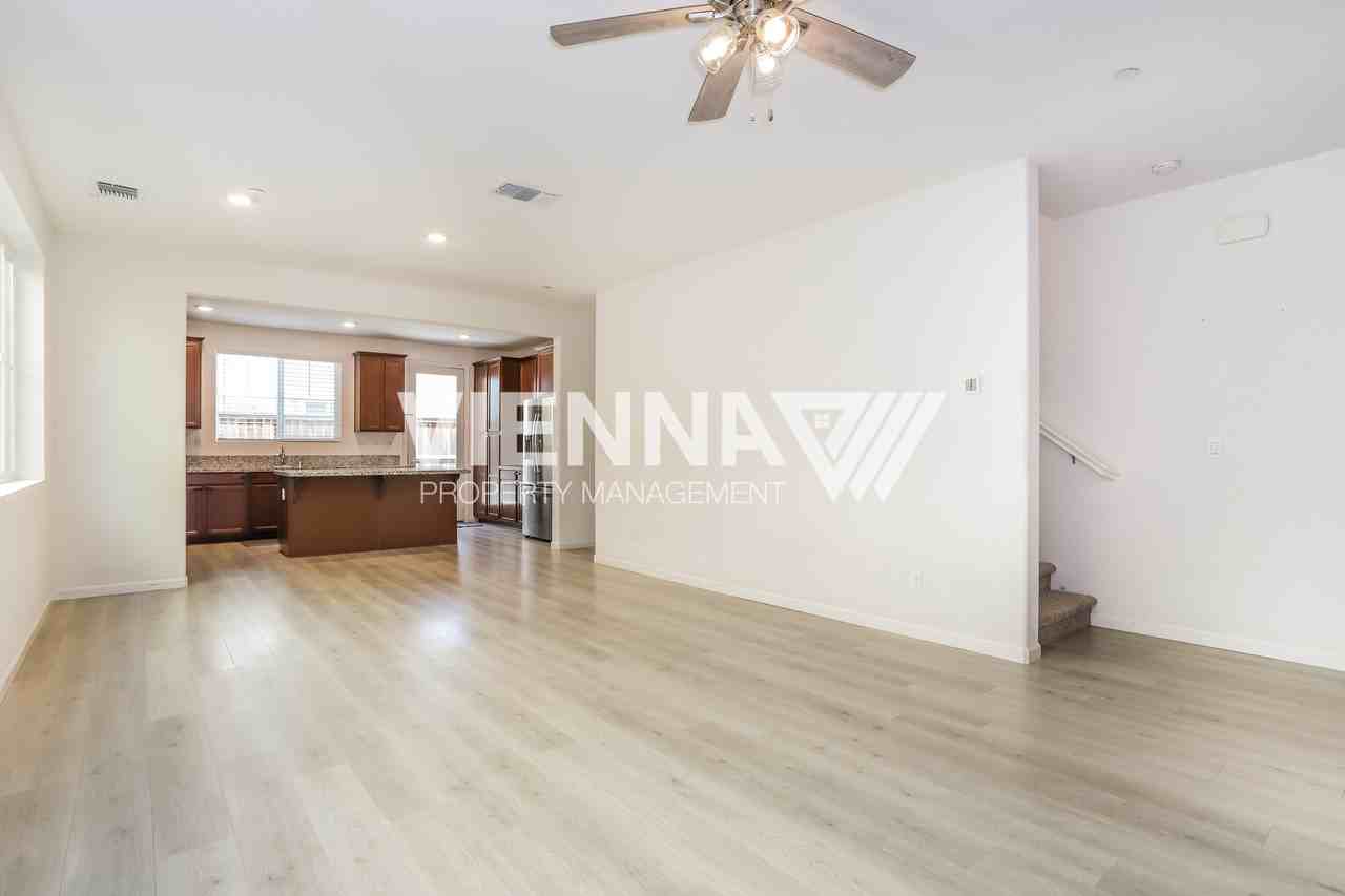 2442 Buzz Aldrin Way - Photo 4 of 20