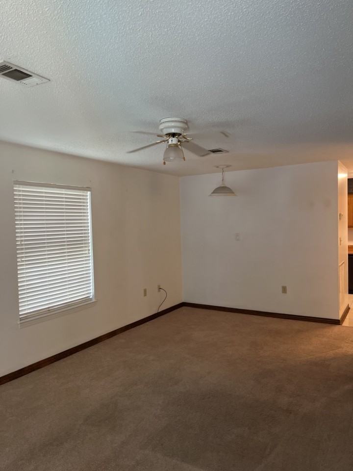 93 Harris Rd Ne - Photo 3 of 9