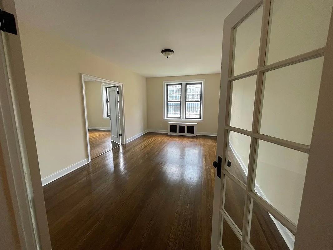 1825 Summerfield St - Photo 3 of 15