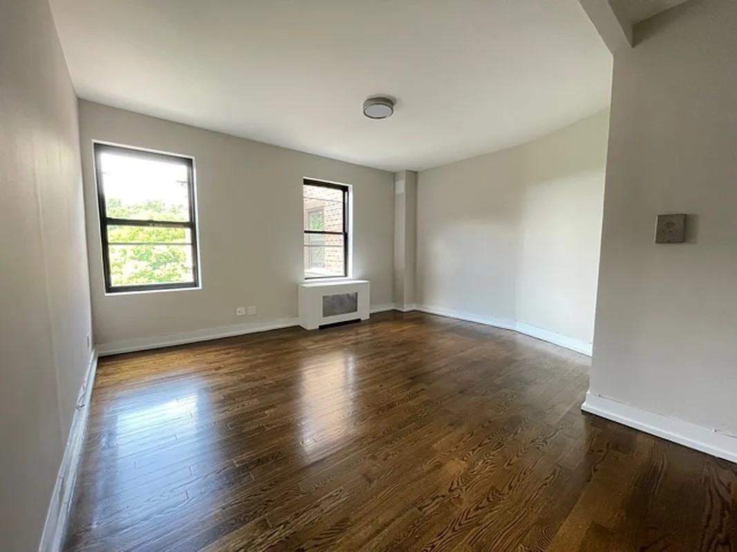 1552 President St - Photo 2 of 11