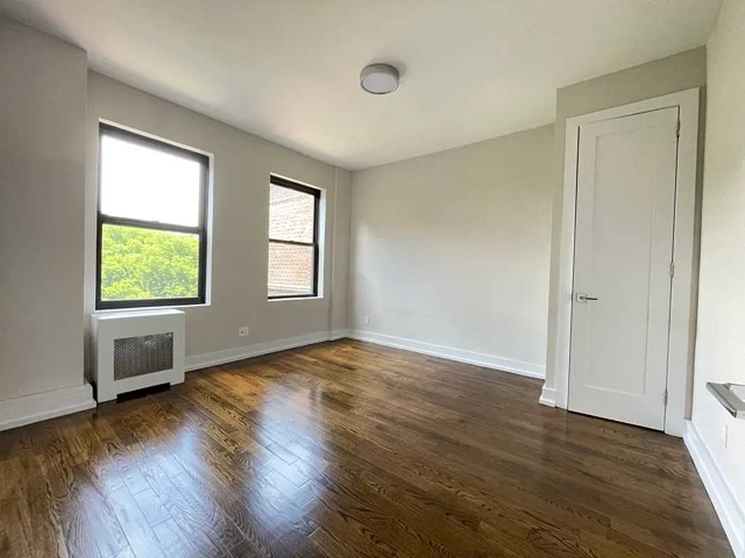 1552 President St - Photo 7 of 11