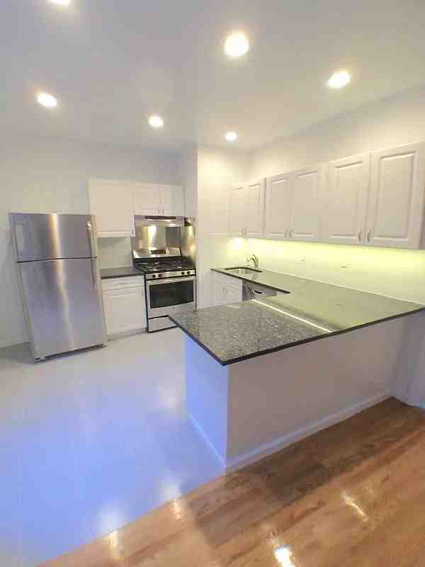 238 E 82nd St - Photo 3 of 7