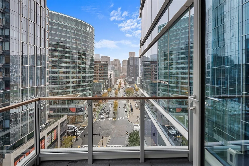 150 Seaport Blvd #19A - Photo 2 of 15