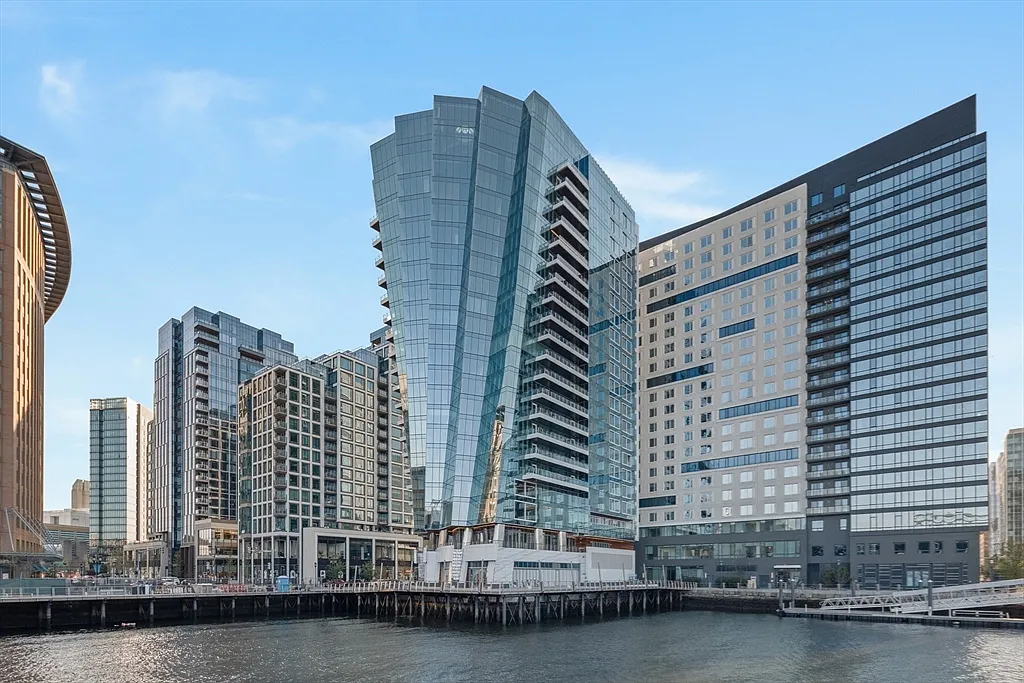 150 Seaport Blvd #19A - Photo 3 of 15